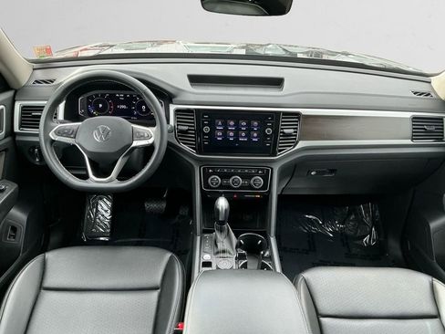 Used 2023 Volkswagen Atlas SE w/ Panoramic Sunroof Package image 10