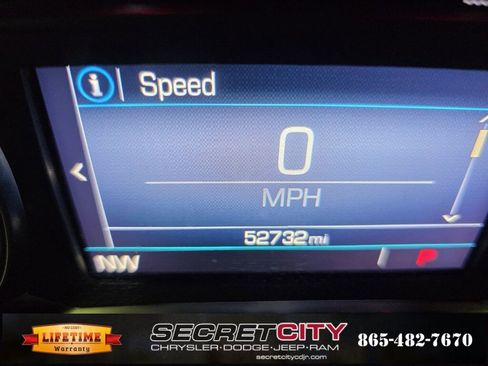 Used 2022 GMC Terrain SLE w/ Driver Convenience Package image 10