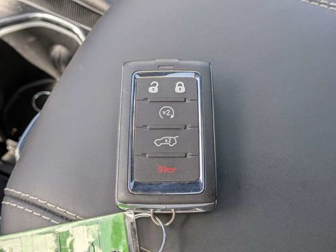 Used 2026 Jeep Grand Cherokee Limited AWD/4WD image 31