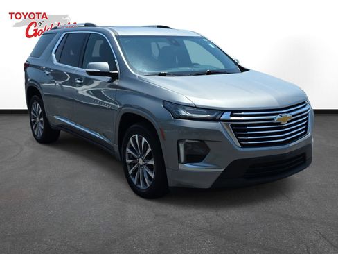 Used 2023 Chevrolet Traverse Premier FWD image 3