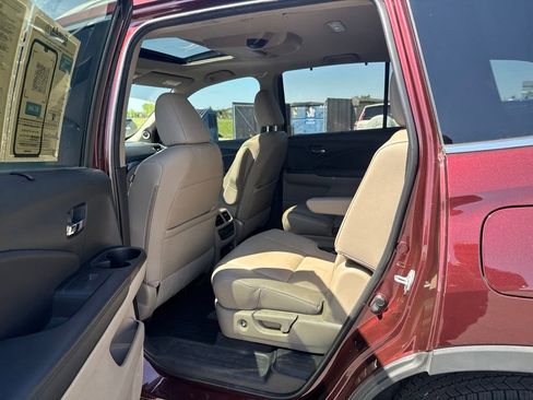 Used 2022 Honda Pilot Touring image 32