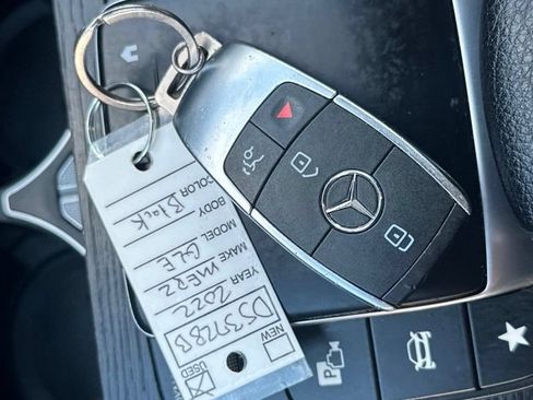 Used 2022 Mercedes-Benz GLE 350 4MATIC image 37
