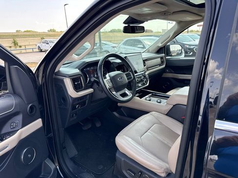 Used 2024 Ford Expedition Limited AWD/4WD image 20