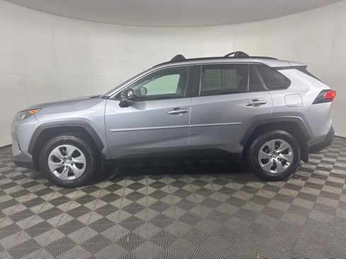 Used 2021 Toyota RAV4 LE image 7