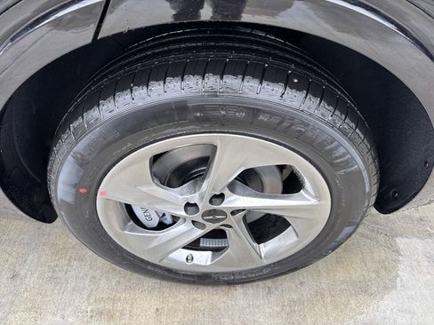 New 2026 Genesis GV70 2.5T Advanced image 19