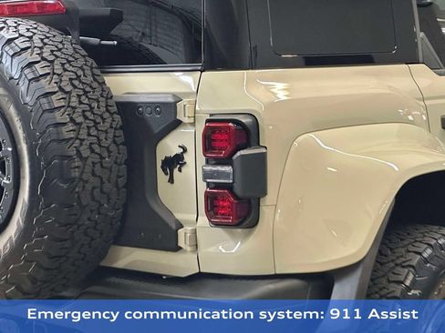 Certified 2025 Ford Bronco Raptor w/ Interior Carbon Fiber Pack AWD/4WD image 28