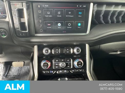 Used 2024 GMC Yukon Denali w/ LPO, Illumination Package AWD/4WD image 34