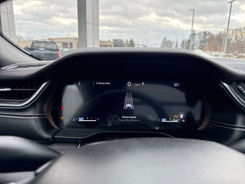 Used 2024 Jeep Grand Cherokee L Limited w/ Luxury Tech Group II image 12