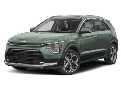 Used 2025 Kia Niro SX Touring