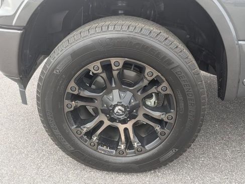 Certified 2018 Ford F150 Platinum w/ Equipment Group 701A Luxury image 30