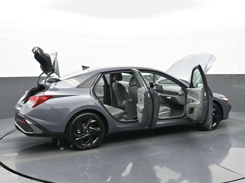 Used 2026 Hyundai Elantra Sport w/ Cargo Package FWD image 53