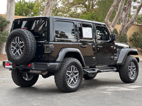 Used 2024 Jeep Wrangler Unlimited Sahara AWD/4WD image 2