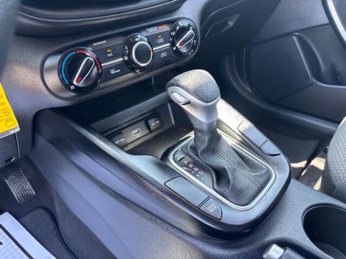 Used 2022 Kia Soul LX w/ Technology Package FWD image 13