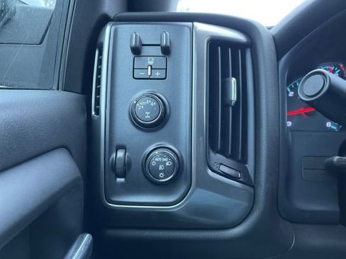 Used 2019 Chevrolet Silverado 1500 LT w/ All Star Edition image 17