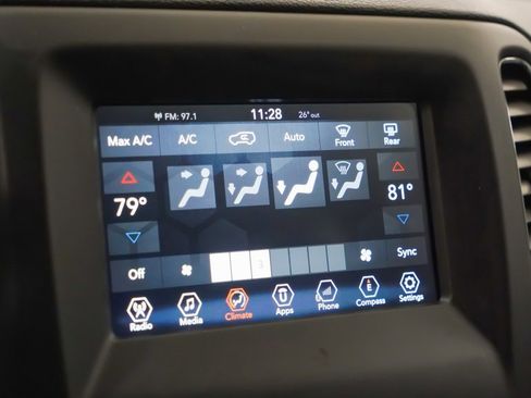 Used 2018 Jeep Compass Latitude w/ Popular Equipment Group image 29