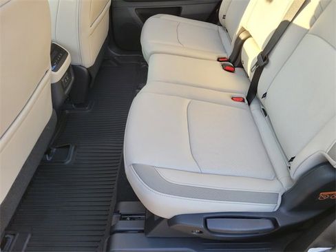 New 2026 Nissan Pathfinder SL image 11