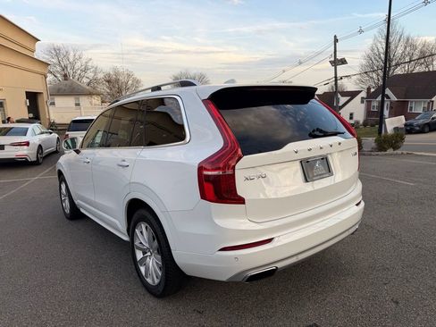 Used 2018 Volvo XC90 T6 Momentum image 5
