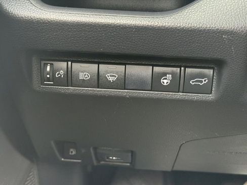 Used 2021 Toyota RAV4 SE w/ Weather & Moonroof Package AWD/4WD image 13