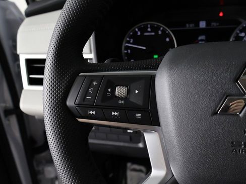 New 2026 Mitsubishi Outlander SE AWD/4WD image 42