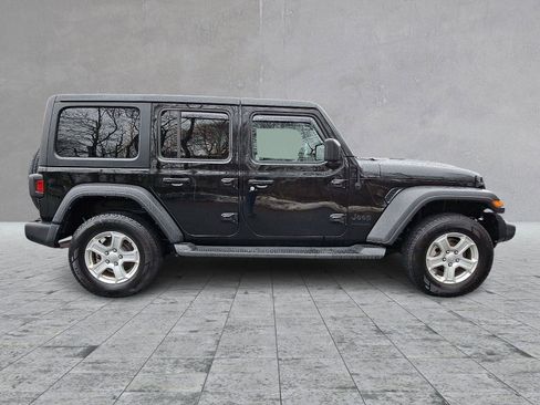 Used 2022 Jeep Wrangler Unlimited Sport image 7