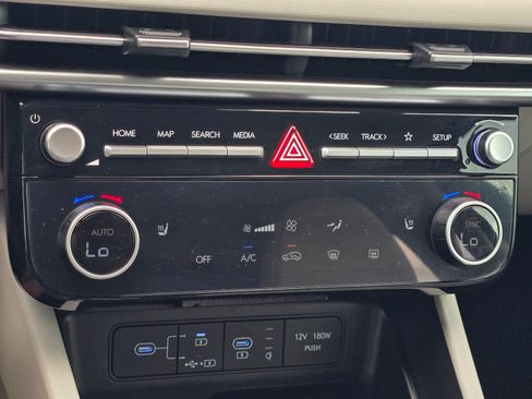 Certified 2025 Hyundai Tucson SEL FWD image 19