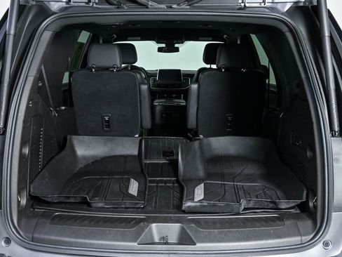 Used 2021 Chevrolet Tahoe LT w/ Luxury Package RWD image 30