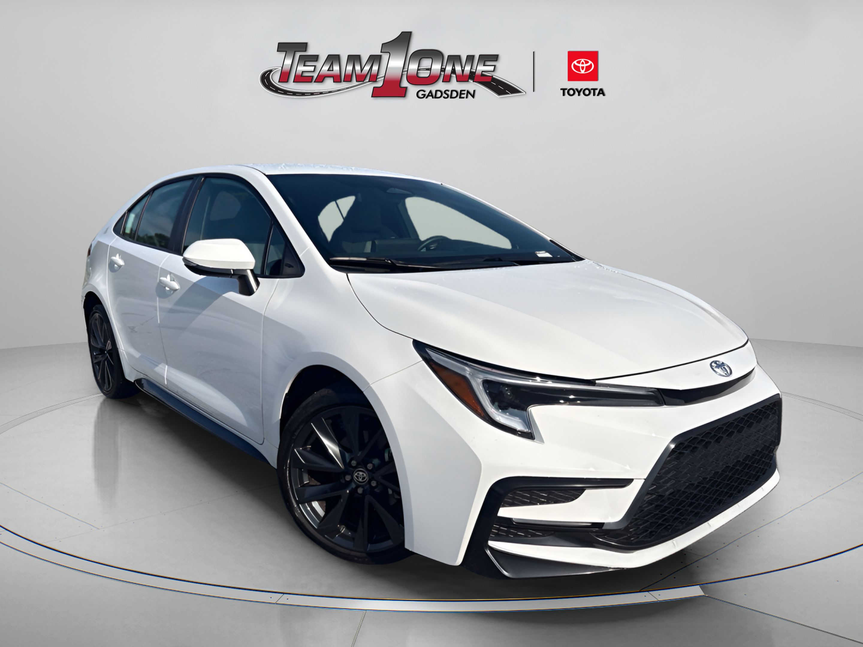 Certified 2026 Toyota Corolla SE FWD image 1