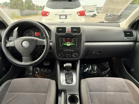 Used 2008 Volkswagen Jetta S FWD image 3
