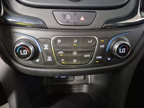 Certified 2023 Chevrolet Equinox RS AWD/4WD image 12