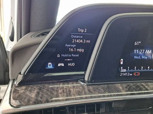 Used 2023 Cadillac Escalade Premium Luxury w/ LPO, Radiant Package AWD/4WD image 10