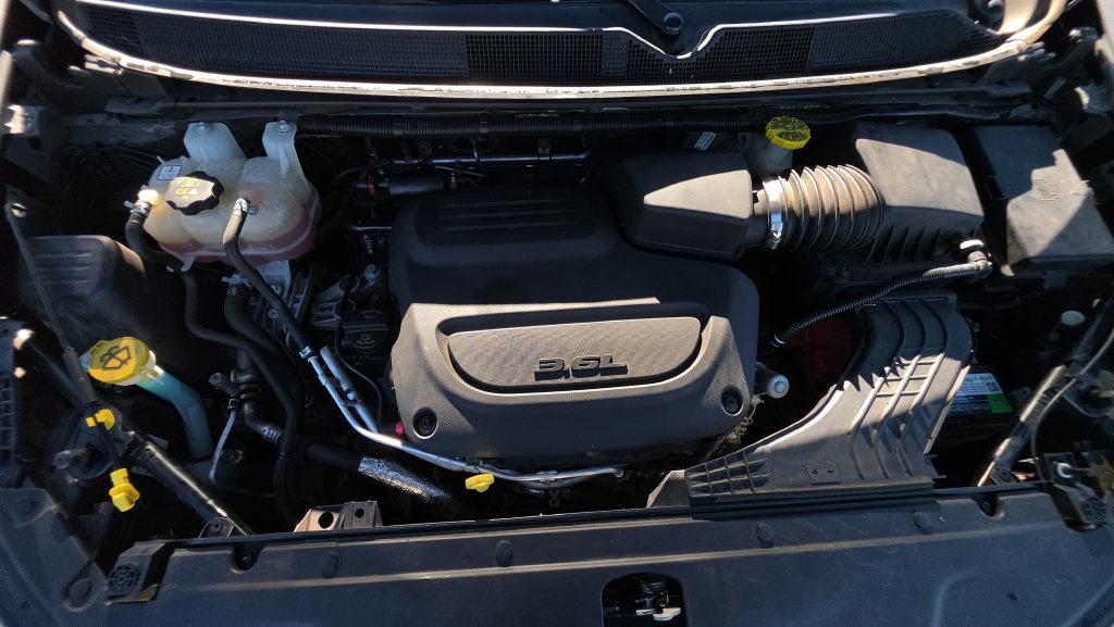 Used 2021 Chrysler Pacifica Touring-L FWD image 25
