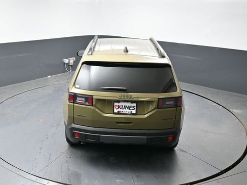 New 2026 Jeep Cherokee Limited image 34