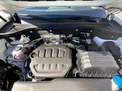 New 2026 Volkswagen Atlas Cross Sport SE AWD/4WD image 9