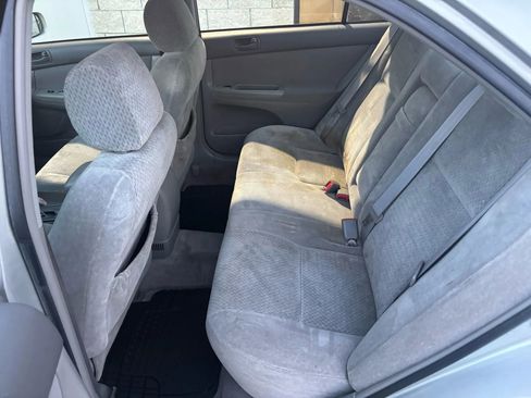Used 2004 Toyota Camry LE image 13