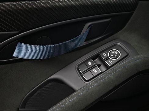 Certified 2024 Porsche 718 Cayman GT4 RS RWD image 17