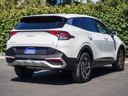 Used 2023 Kia Sportage LX AWD/4WD image 6
