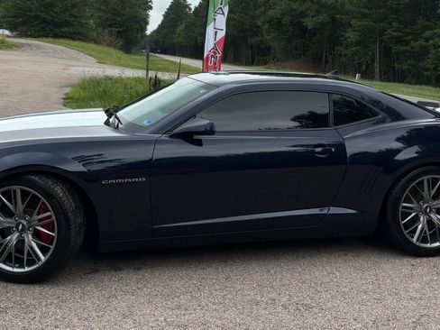 Used 2011 Chevrolet Camaro SS w/ RS Package RWD image 4