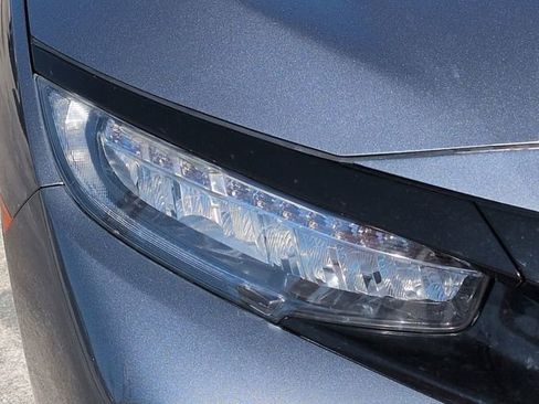 Used 2018 Honda Civic Sport Touring image 10