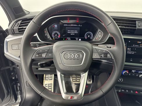 Used 2025 Audi Q3 2.0T Premium Plus w/ Premium Plus Package AWD/4WD image 13