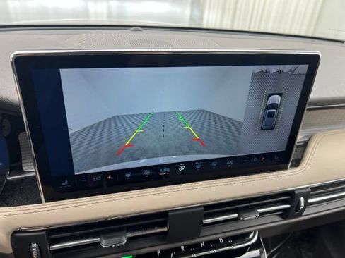 Used 2023 Lincoln Corsair AWD w/ Equipment Group 101A image 19