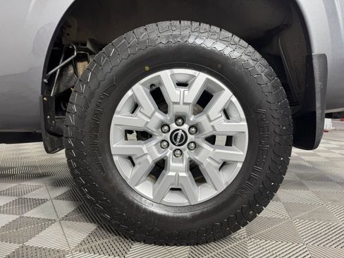 Used 2022 Nissan Frontier SV w/ Technology Package AWD/4WD image 43