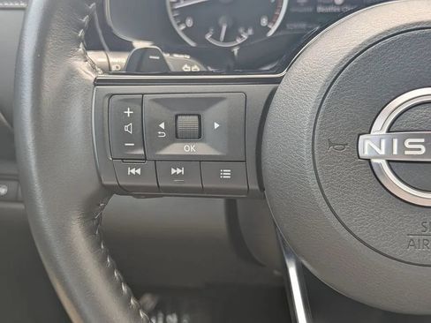 Certified 2025 Nissan Pathfinder SL FWD image 22