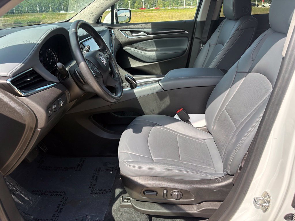 Used 2021 Buick Enclave Essence FWD image 16