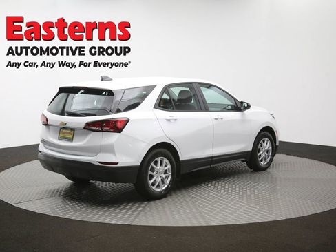 Used 2022 Chevrolet Equinox LS FWD image 39