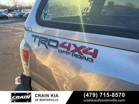 Used 2021 Toyota Tacoma TRD Off-Road image 17