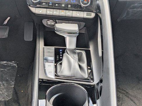 New 2025 Hyundai Elantra Limited w/ Cargo Package FWD image 14