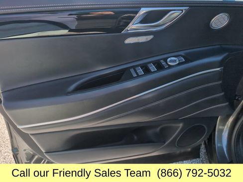 Used 2025 Genesis GV80 2.5T Standard AWD/4WD image 12
