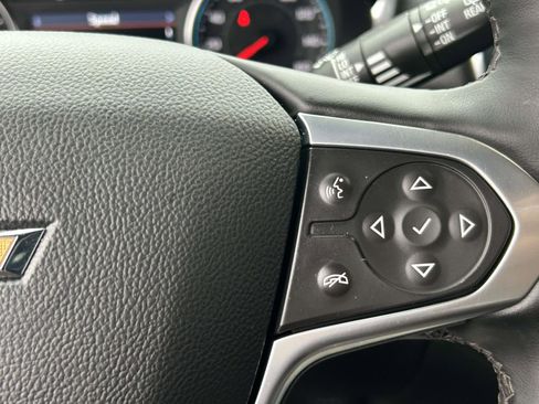 Used 2023 Chevrolet Traverse LT image 22