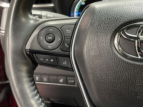 Certified 2021 Toyota Venza Limited w/ Advanced Technology Package image 19