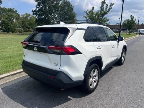 Used 2019 Toyota RAV4 XLE AWD/4WD image 19